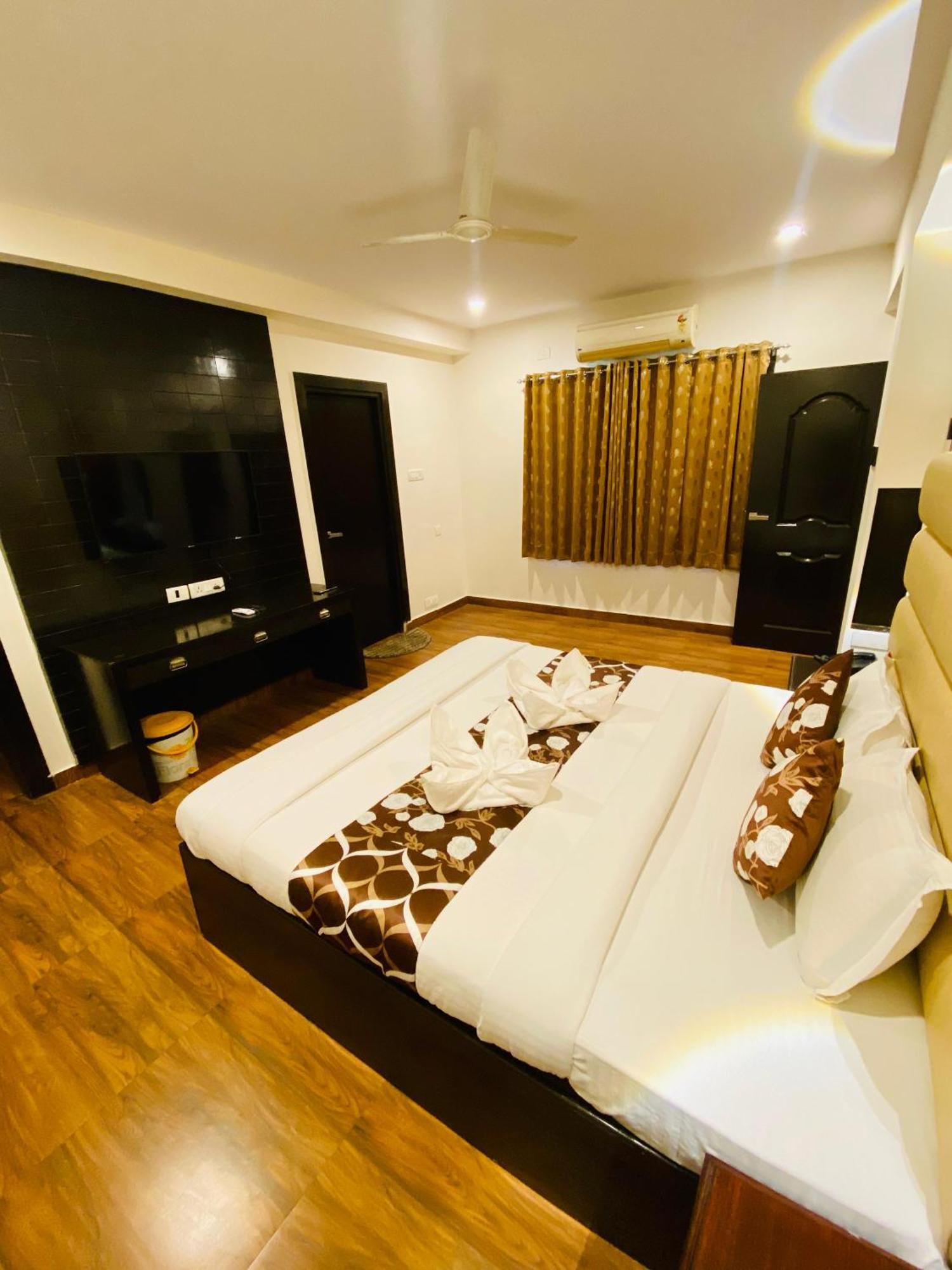 Hotel Shloka Residency Shamshabad Esterno foto