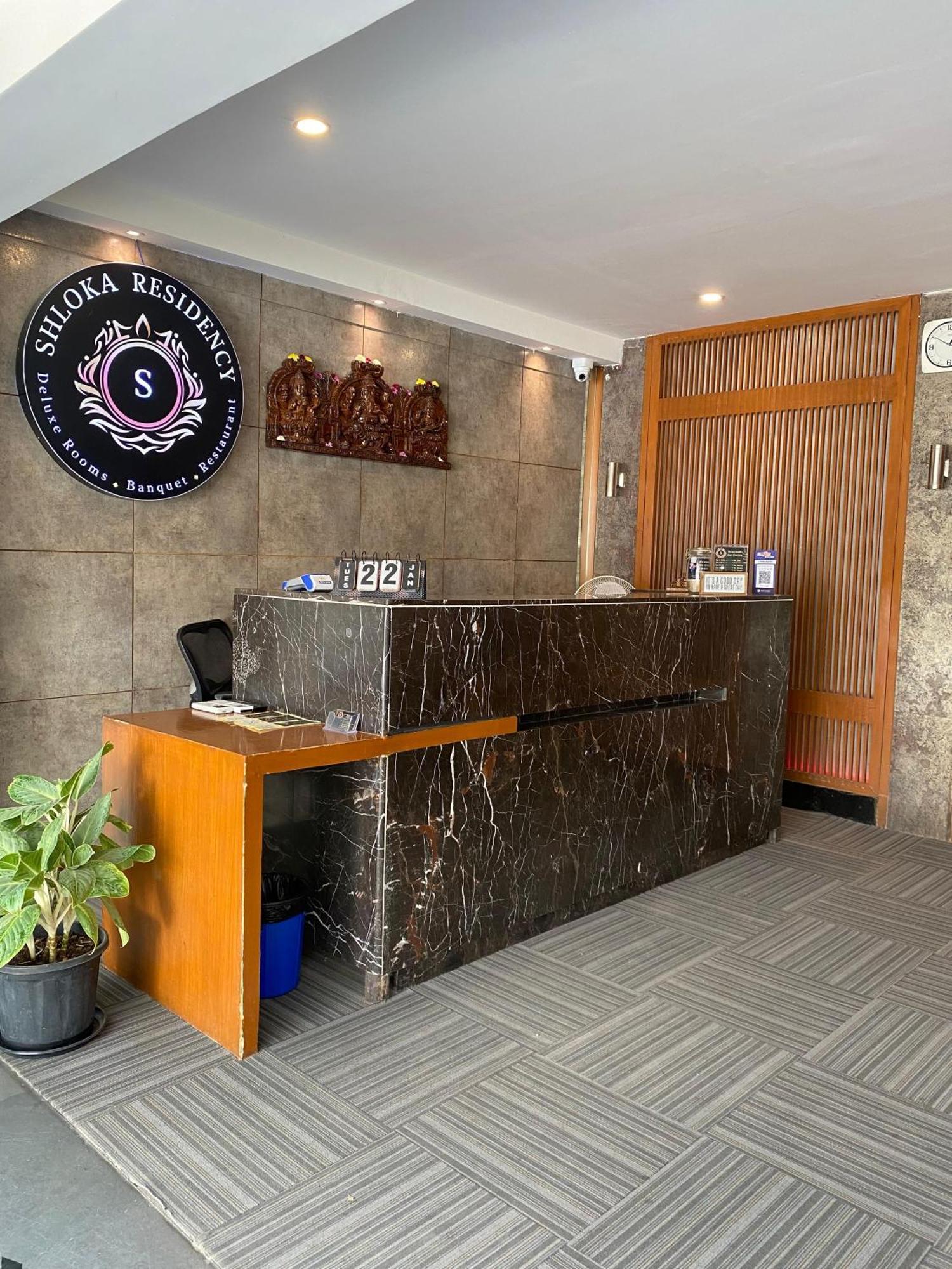 Hotel Shloka Residency Shamshabad Esterno foto